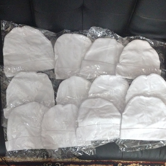 12 White Baby Beanie Hats That You Can Customize Yourself​​ - Picture 1 of 1